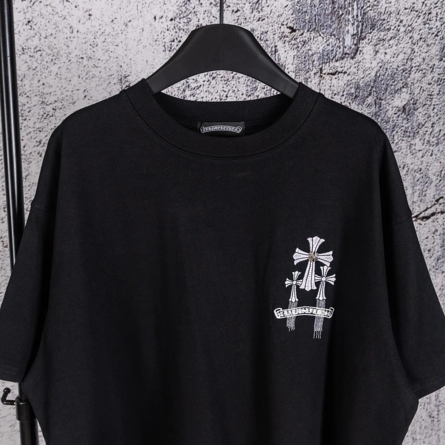105 Chrome hearts CH 26ss T ， Color Change！ Classic ， ， ， 。 Breathable， ， Same Style 。 ， ， 、 、 。 Authentic ， ， ， Versatile ， 、 Retro ！ Size：s—xl ：Black White